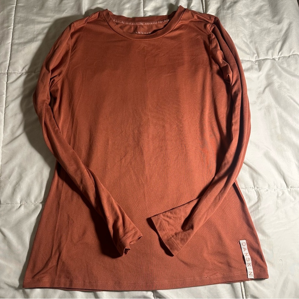 Danskin Crew Neck Long Sleeve Top